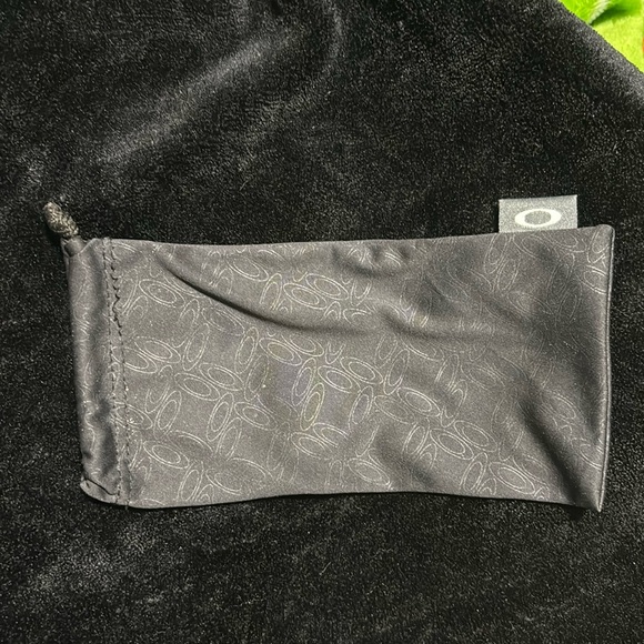 Oakley Sunglasses Soft Case/Bag - Picture 1 of 3